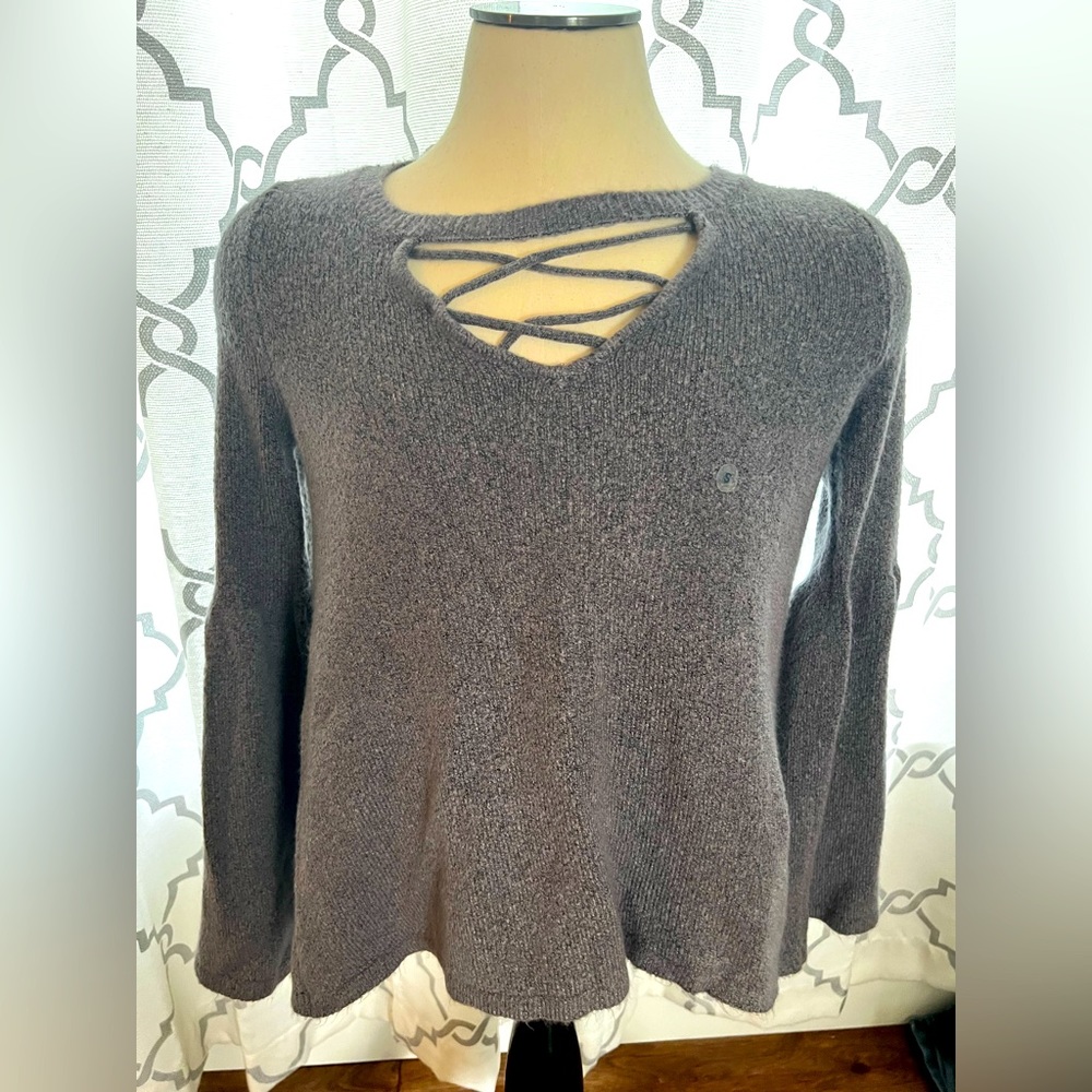 🩶 American Eagle Sweater